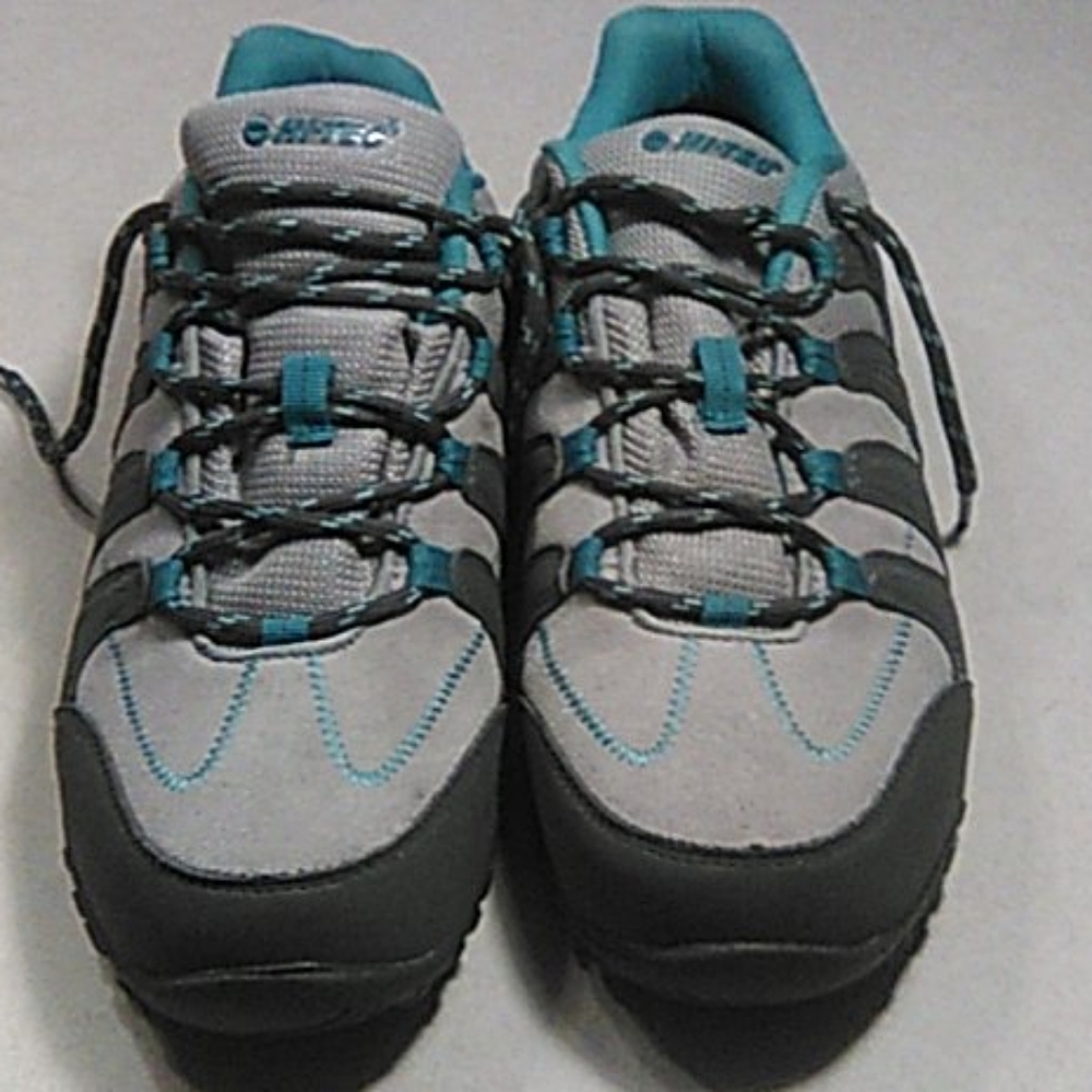 Hi-Tec tennis shoes